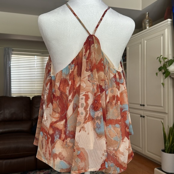 Evolutionary
Printed Halter Top - Picture 3 of 3